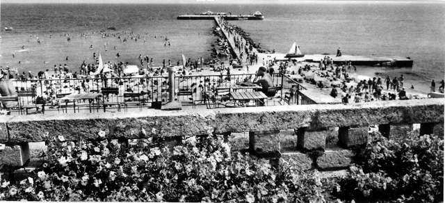 148 - Eforie Nord. Vedere spre largul marii